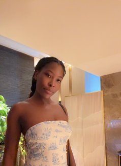 Desire - escort in Guangzhou Photo 1 of 4