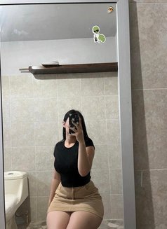 Dessy - escort in Uppsala Photo 2 of 3