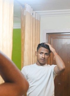 Dev : Your companion - Acompañantes masculino in Chennai Photo 2 of 4