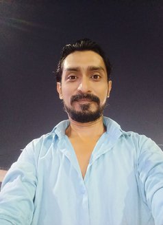 Dev - Acompañantes masculino in Guwahati Photo 4 of 4