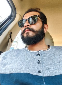 Dev - Male escort in Mumbai Photo 1 of 5
