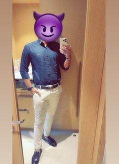 Dev Saxena - Male escort in Ahmedabad Photo 4 of 4