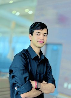 Wild Passionate Dev With 7.3 in - Male escort in Seoul Photo 1 of 3