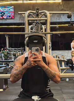 couple mssg - Male escort in Bali Photo 7 of 10