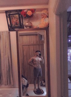 Devam - Acompañantes masculino in Ahmedabad Photo 1 of 1