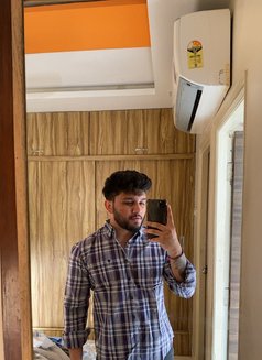 Devam - Male escort in Ahmedabad Photo 3 of 9