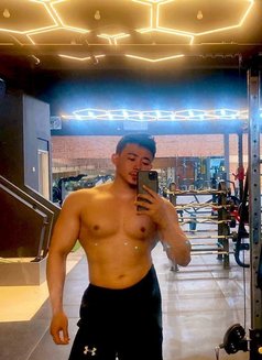 Devan Hot Massage - Male escort in Jakarta Photo 1 of 11