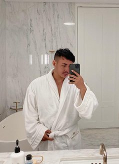 Devan Hot Massage - Male escort in Jakarta Photo 5 of 11