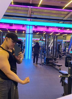 Devan Hot Massage - Male escort in Jakarta Photo 8 of 11