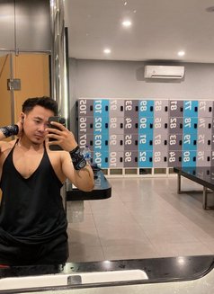 Devan Hot Massage - Male escort in Jakarta Photo 9 of 11