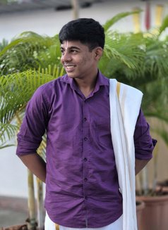 Devansh - Acompañantes masculino in Pune Photo 2 of 4