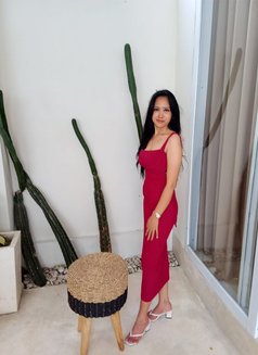Devi - escort in Bali Photo 2 of 5