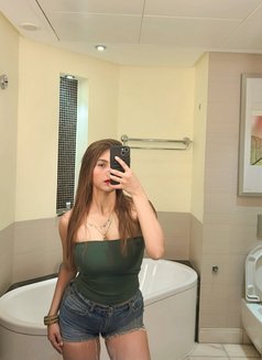 Devika - escort in Gurgaon Photo 2 of 4