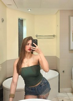 Devika - escort in Gurgaon Photo 3 of 4