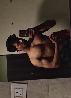 Devil - Male escort in Mumbai Photo 3 of 5