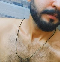 Devil King - Acompañantes masculino in Armenia