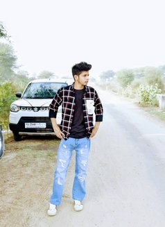 Devil Night - Acompañantes masculino in New Delhi Photo 3 of 3