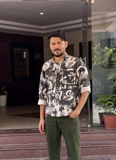 Devil of Pussy - Male escort in Noida Photo 3 of 6