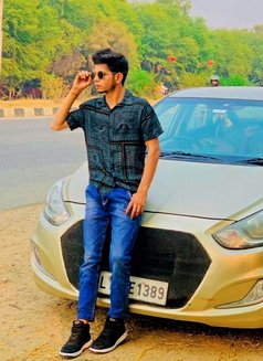 Devils Night' - Acompañantes masculino in New Delhi Photo 3 of 3