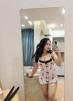 Devine - escort in Abu Dhabi Photo 2 of 2