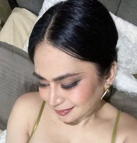 Devine - Transsexual escort in Manila