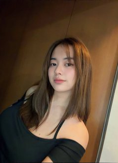 Devita - escort in Bali Photo 6 of 8
