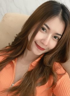Devita - masseuse in Jakarta Photo 1 of 4