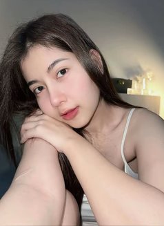 Devita - masseuse in Jakarta Photo 3 of 4