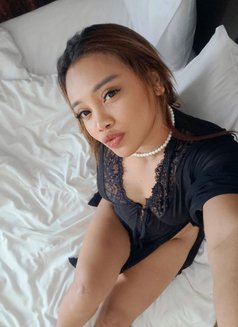 Devita - escort in New Delhi Photo 4 of 6