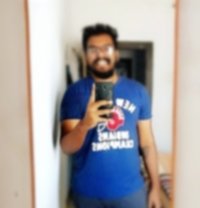 Devneel - Masajista in Mumbai
