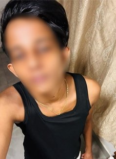 Devon Evan ( FTM Transgender ) - Transsexual escort in Colombo Photo 1 of 8