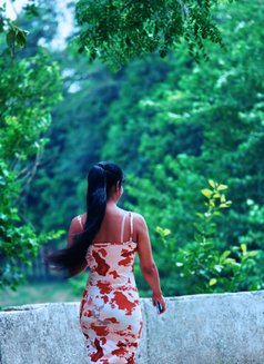 Devyani Cam and Real Meet - escort in New Delhi Photo 2 of 5