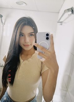 Dew Available - Transsexual escort in Ajmān Photo 24 of 26