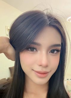 Dew Available - Transsexual escort in Ajmān Photo 26 of 26