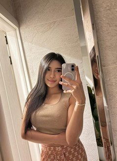 Dew Available - Transsexual escort in Riyadh Photo 14 of 15