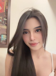 Dew Available - Transsexual escort in Riyadh Photo 15 of 15