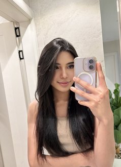 Dew Available - Transsexual escort in Riyadh Photo 17 of 17