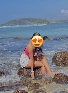 Anshu shaney - escort in Dubai Photo 3 of 10