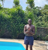 Dewafula - masseur in Nairobi