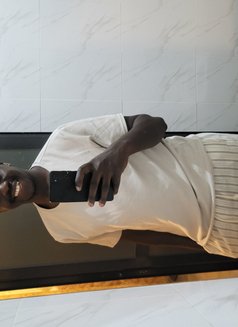 Dewafula - masseur in Nairobi Photo 14 of 14