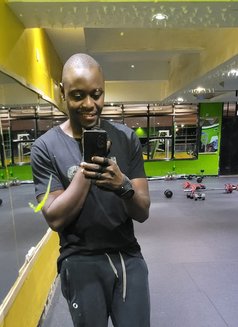 Dewafula - masseur in Nairobi Photo 10 of 11