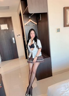 Dewi - escort in Bali Photo 8 of 10