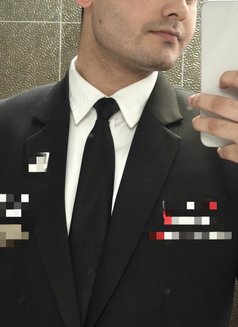 Dex - Male escort in Dubai Photo 2 of 7