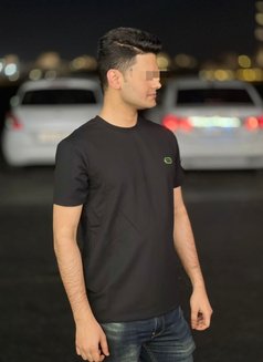 Dex - Male escort in Dubai Photo 5 of 7