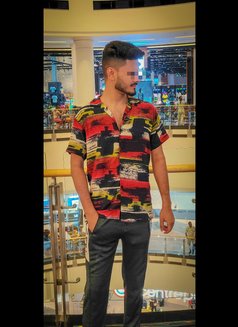 Dex - Male escort in Dubai Photo 6 of 7