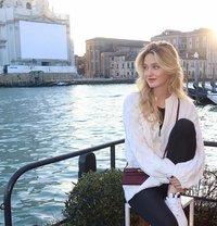 Deyzi - escort in İstanbul
