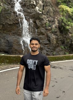 Dhairya - Acompañantes masculino in Pune Photo 3 of 3