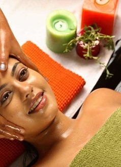 Dhaka Body Massage Service ( Females ) - Masajista in Dhaka Photo 2 of 4
