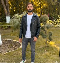 Dhaliwal - Acompañantes masculino in Chandigarh