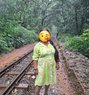 Dhanshree K - puta in Mumbai Photo 1 of 4